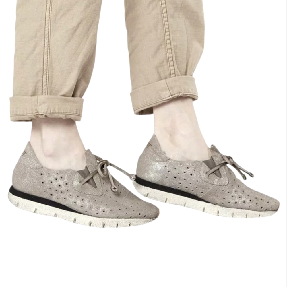 OTBT Lunar Leather‎ Shoe Sneakers Boho Indie Cottage Metallic Silver Slip On 5.5